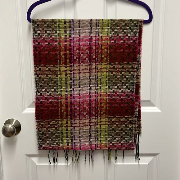Echo Pink Red Green Woven Scarf - Picture 2 of 4